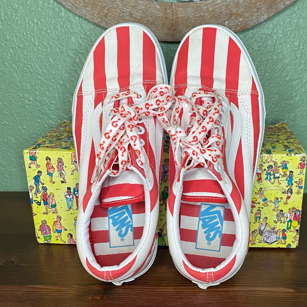 VANS Where's Waldo? Striped Sneakers Women's 8.5 Men's 7